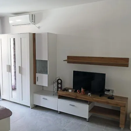 Comfortable Ground Floor Apartamento *